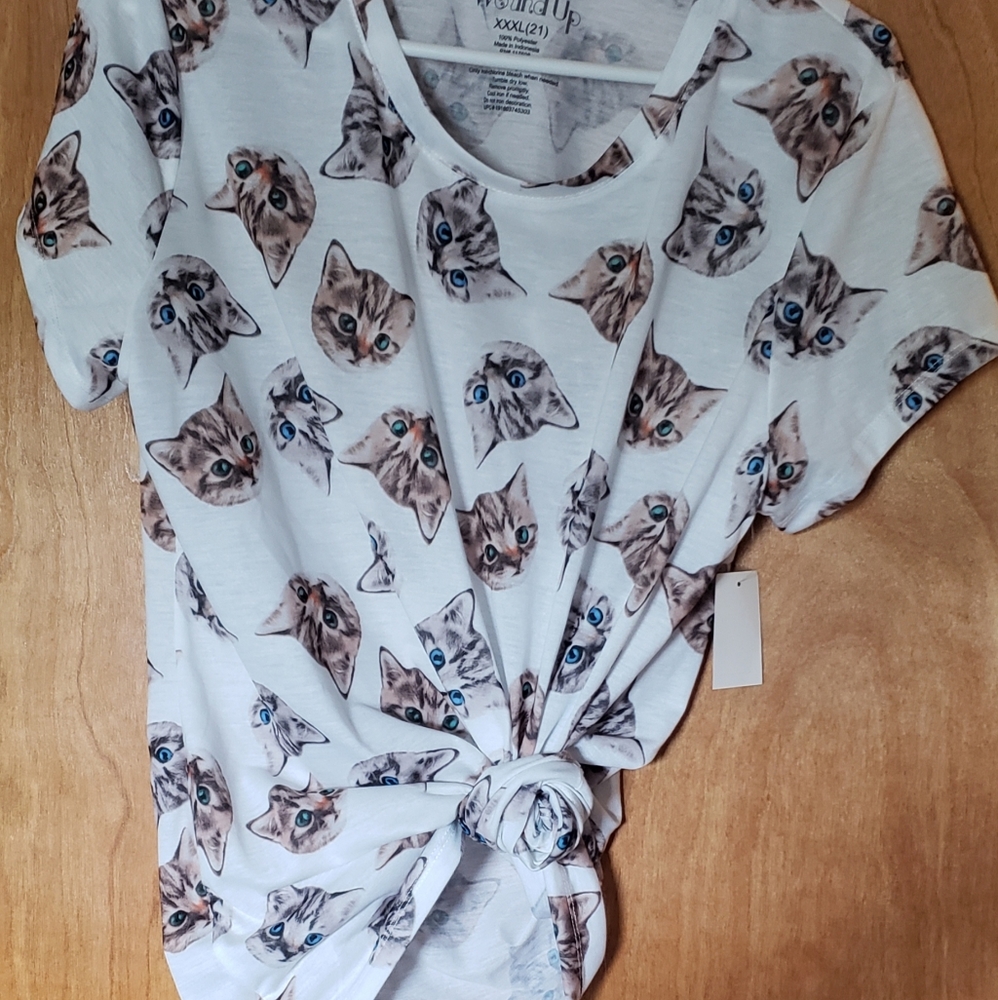 Loose-fitting Cat Tee - Picture 2 of 2